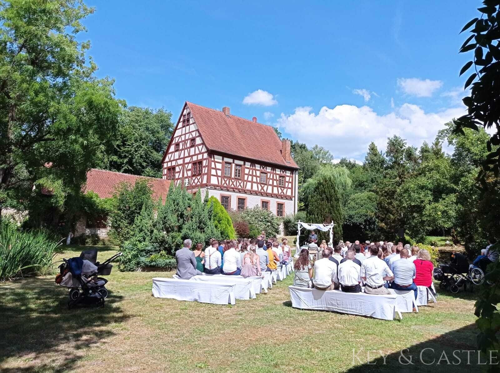 Platz für Trauungen und Feierlichkeiten 