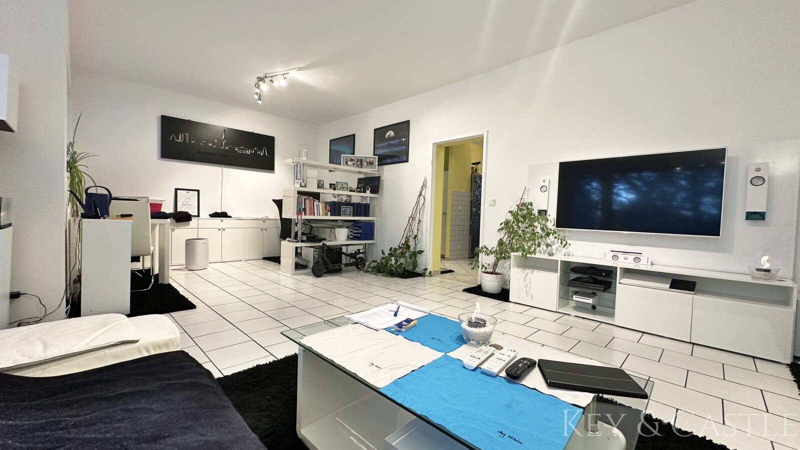 Lichterfelde - 2,5 Zimmer: komplett renovierte Wohnung mit Südausrichtung Lichterfelde - 2,5 Zimmer: komplett renovierte Wohnung mit Südausrichtung