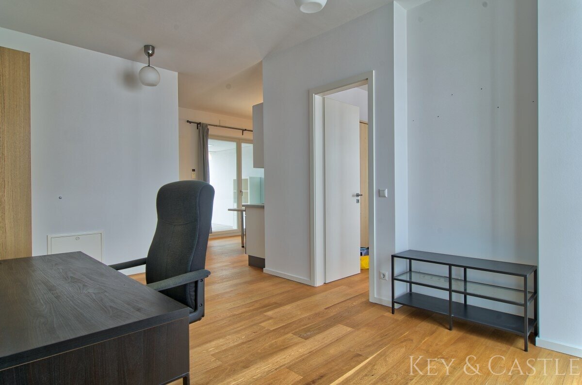 Lichtdurchflutetes Studio in Top-Lage von Berlin-Mitte Lichtdurchflutetes Studio in Top-Lage von Berlin-Mitte