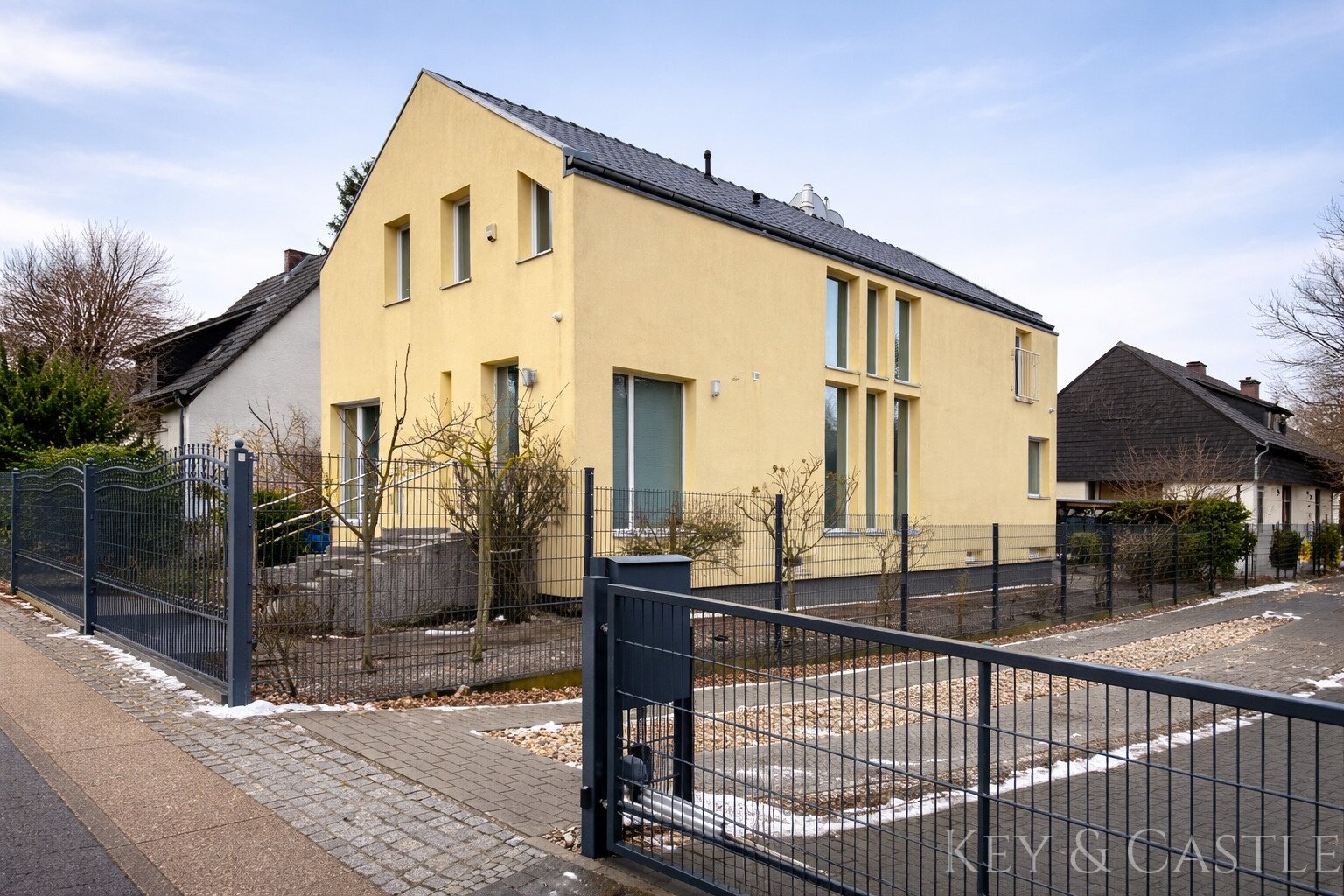 Stil trifft Lebensqualität – Exklusives Designerhaus mit Wohlfühlfaktor Stil trifft Lebensqualität – Exklusives Designerhaus mit Wohlfühlfaktor