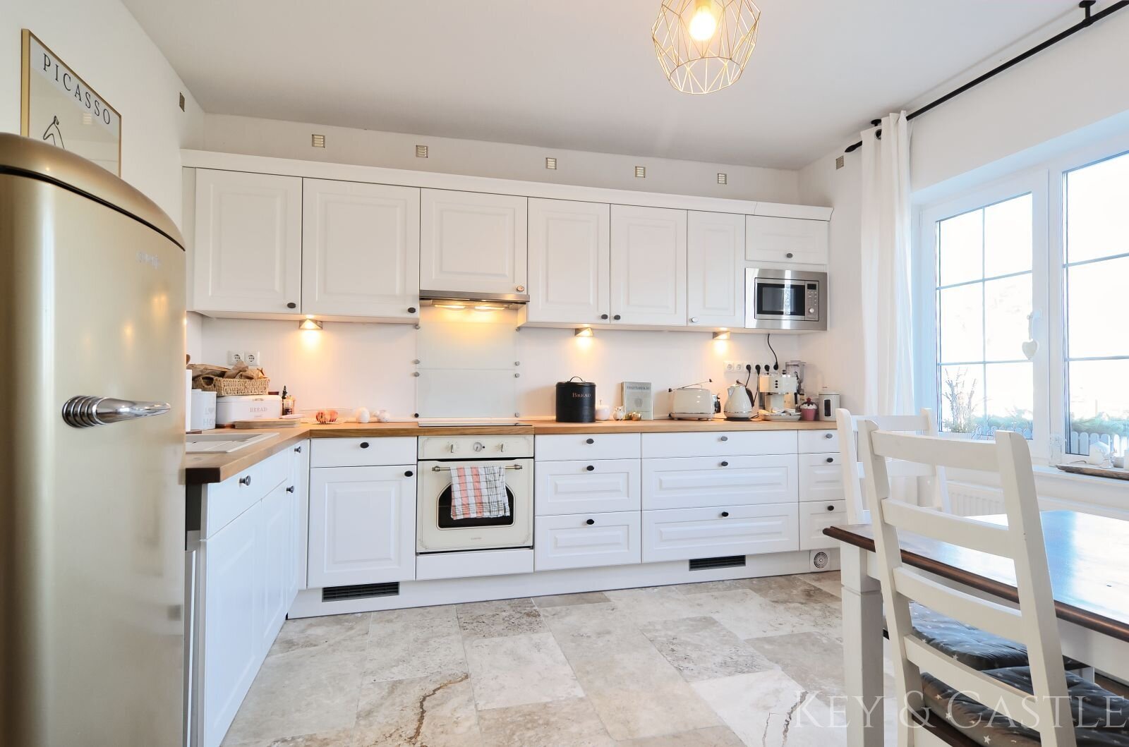 Kernsaniertes Einfamilienhaus mit Pferdehaltung in Oberkrämer Kernsaniertes Einfamilienhaus mit Pferdehaltung in Oberkrämer